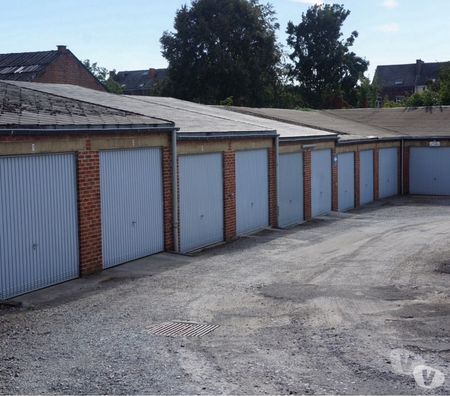 Location parking & garage Namur Saint-Servais - Photos Vivastreet BOX fermé pour véhicule ou dépôt