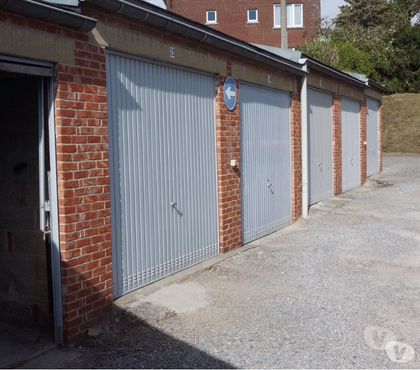 Location parking & garage Saint-Servais Namur - Photos Vivastreet BOX fermé pour véhicule ou dépôt