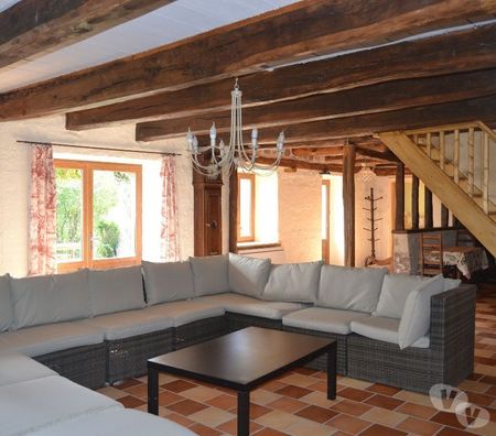 Location vacances France - Photos Vivastreet AUVERGNE 3 G de F 3 à 4, 12 et 14 p. (LA Bourboule)