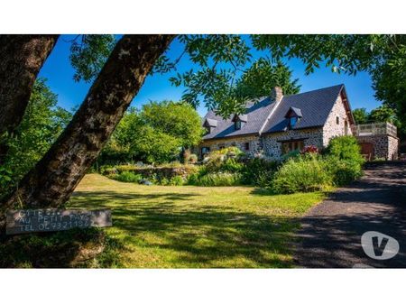 Location vacances France - Photos Vivastreet AUVERGNE 3 G de F 3 à 4, 12 et 14 p. (LA Bourboule)
