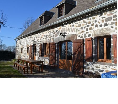 Location vacances France - Photos Vivastreet AUVERGNE 3 G de F 3 à 4, 12 et 14 p. (LA Bourboule)