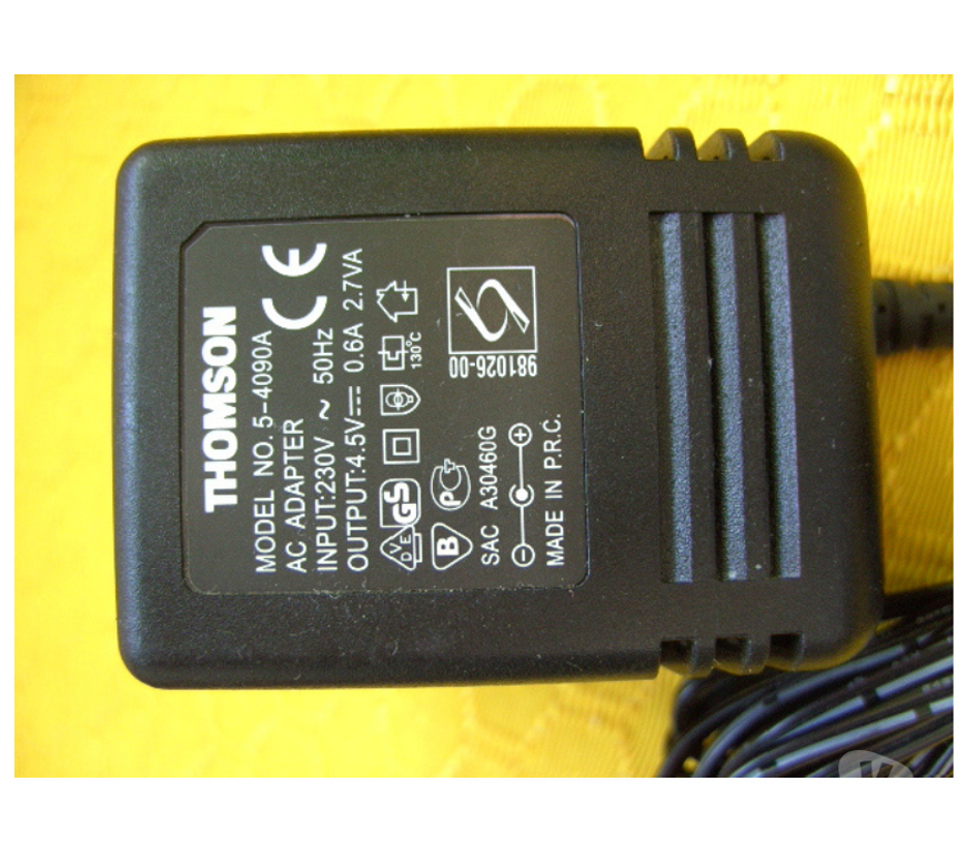 Téléphonie Kelmis La Calamine - Photos Vivastreet THOMSON Adaptateur chargeur téléphones mobile