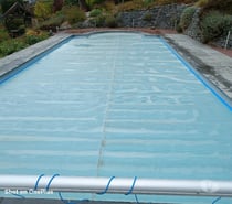 Enrouleur et bâche à bulles pour piscine