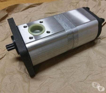 Matériel agricole Oud-Turnhout - Photos Vivastreet Parts pour repare pompe hydraulique € 50