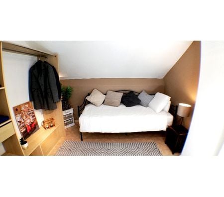 location meublé Mons Cuesmes - Photos Vivastreet Appartement 3 ch. meublé très confortable wifi et TV