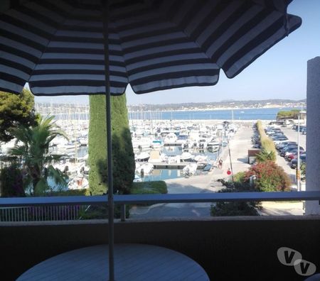 Location vacances France - Photos Vivastreet studio à louer Bandol Port Var France