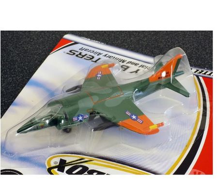 Collections Arville - Photos Vivastreet Vds avion Harrier matchbox 12 cm dans sa boîte, année 2000