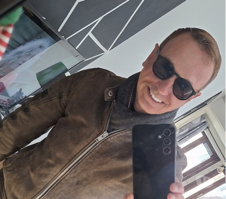 Gay Tournai Tournai-Centrum - Photos Vivastreet Jh 36 reçois hommes à Tournai