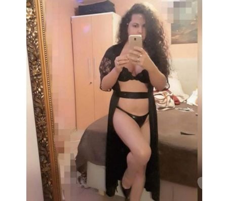 Escort Mons Cuesmes - Photos Vivastreet Trans Ferrari,complete très coquine de passage.