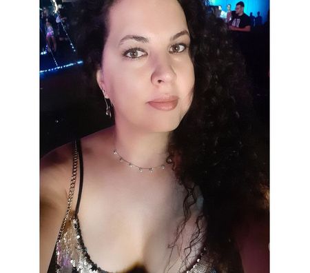 Escort Mons Cuesmes - Photos Vivastreet Trans Ferrari,complete très coquine de passage.