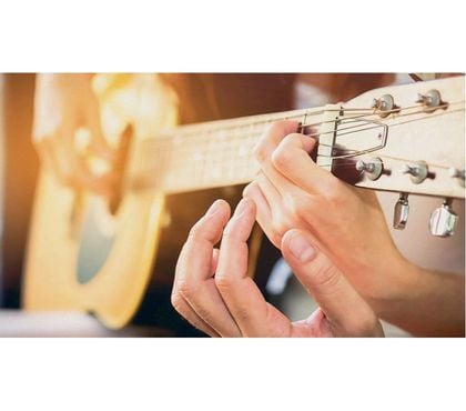 Musique - Théâtre - Danse - Photos Vivastreet Cours de guitare - français ou anglais
