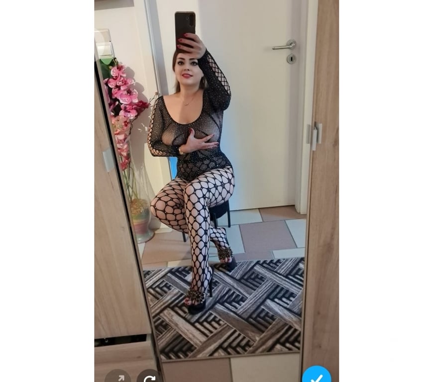 Escort Aubange Aubange-Centrum - Photos Vivastreet Laura de retour