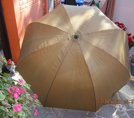 Matériel de sport Morlanwelz Carnières - Photos Vivastreet parapluie
