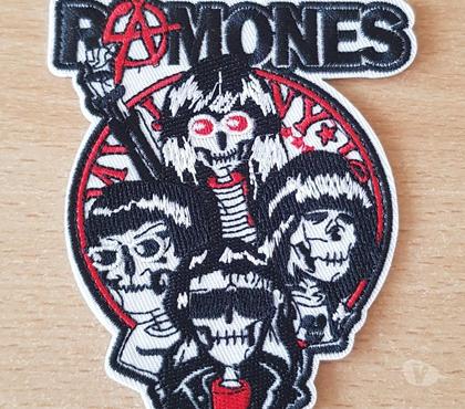 Collections Bruxelles-Centrum Bruxelles (Brussels) - Photos Vivastreet écusson patch brodé groupe rock 80 the ramones