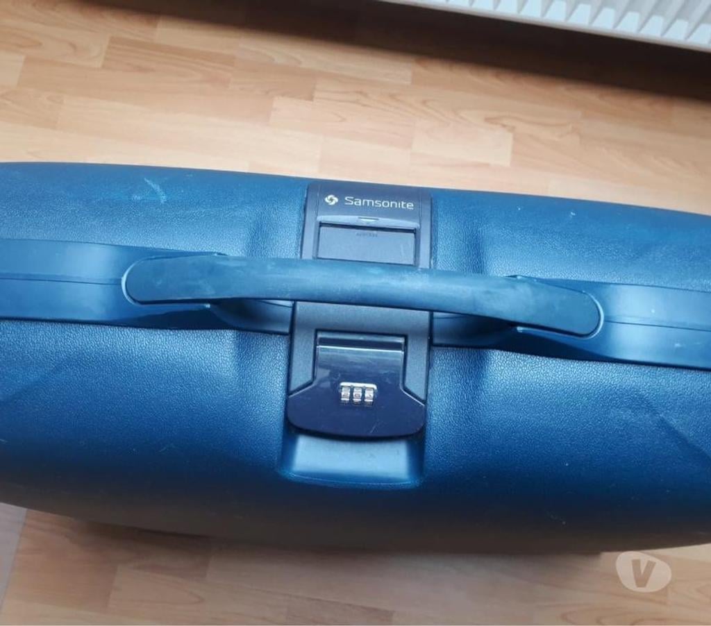 Accessoires & Bagagerie Tournai Tournai-Centrum - Photos Vivastreet valise samsonite bleue sur roulettes