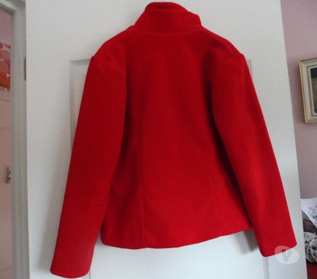 Vêtements occasion Ath Ath-Centrum - Photos Vivastreet manteau et veste 