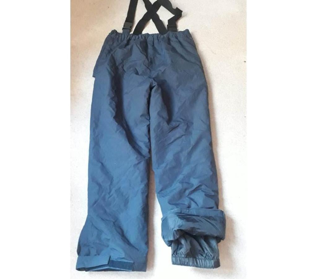 Matériel de sport Tournai Tournai-Centrum - Photos Vivastreet combinaison pantalon de ski bleu marine femme taille 38 ( ta