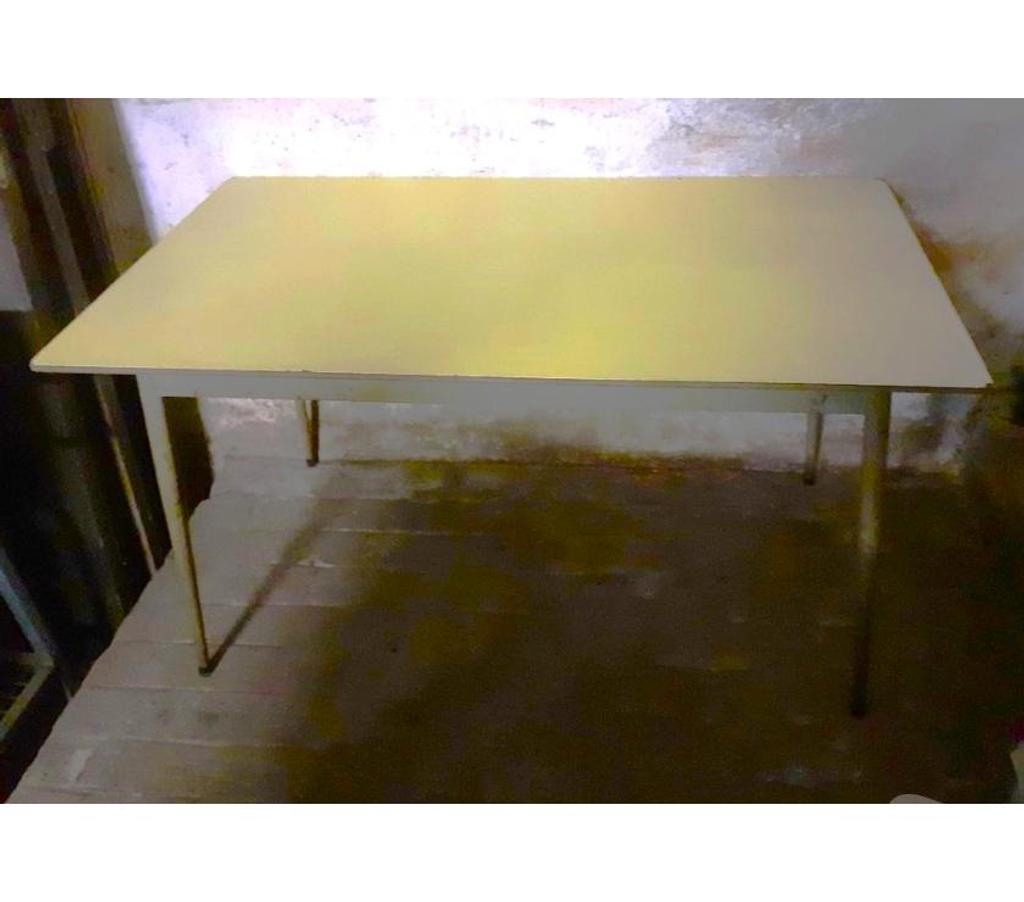 Meubles & Décoration Amougies - Photos Vivastreet Tables de cantine d'école vintage