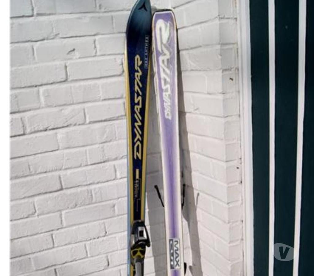 Matériel de sport Rixensart Rixensart-Centrum - Photos Vivastreet snowboard ou ski et bottines+casque, chausettes, combinais.