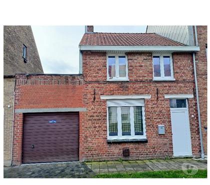 Maisons a vendre - Photos Vivastreet Maison avec garages au centre de Furnes, deux chambres