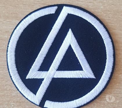 Collections Bruxelles-Centrum Bruxelles (Brussels) - Photos Vivastreet écusson patch brodé logo groupe linkin park diamètre 7 cm
