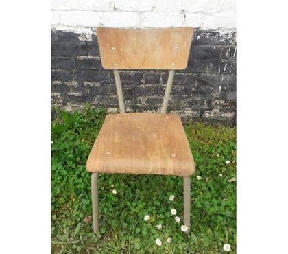 Meubles & Décoration - Photos Vivastreet Petites chaises d'écolier vintage