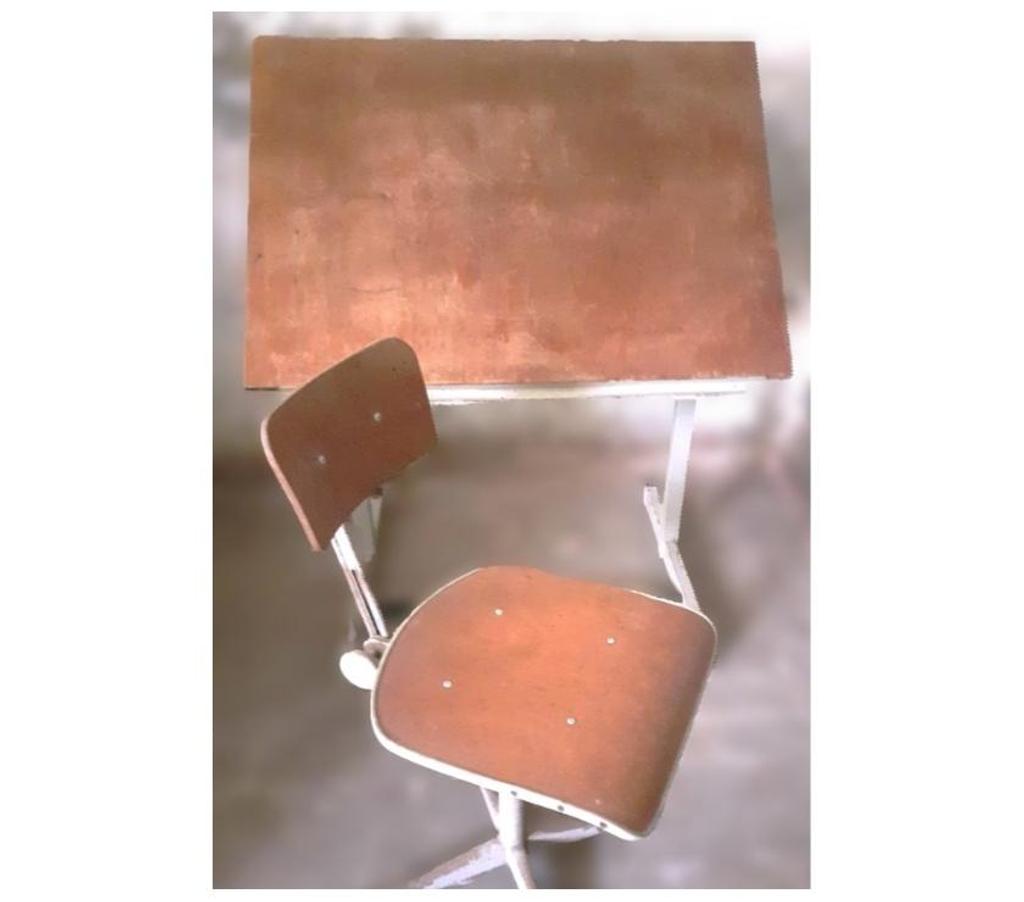 Meubles & Décoration Amougies - Photos Vivastreet Siège d'atelier vintage année 1950