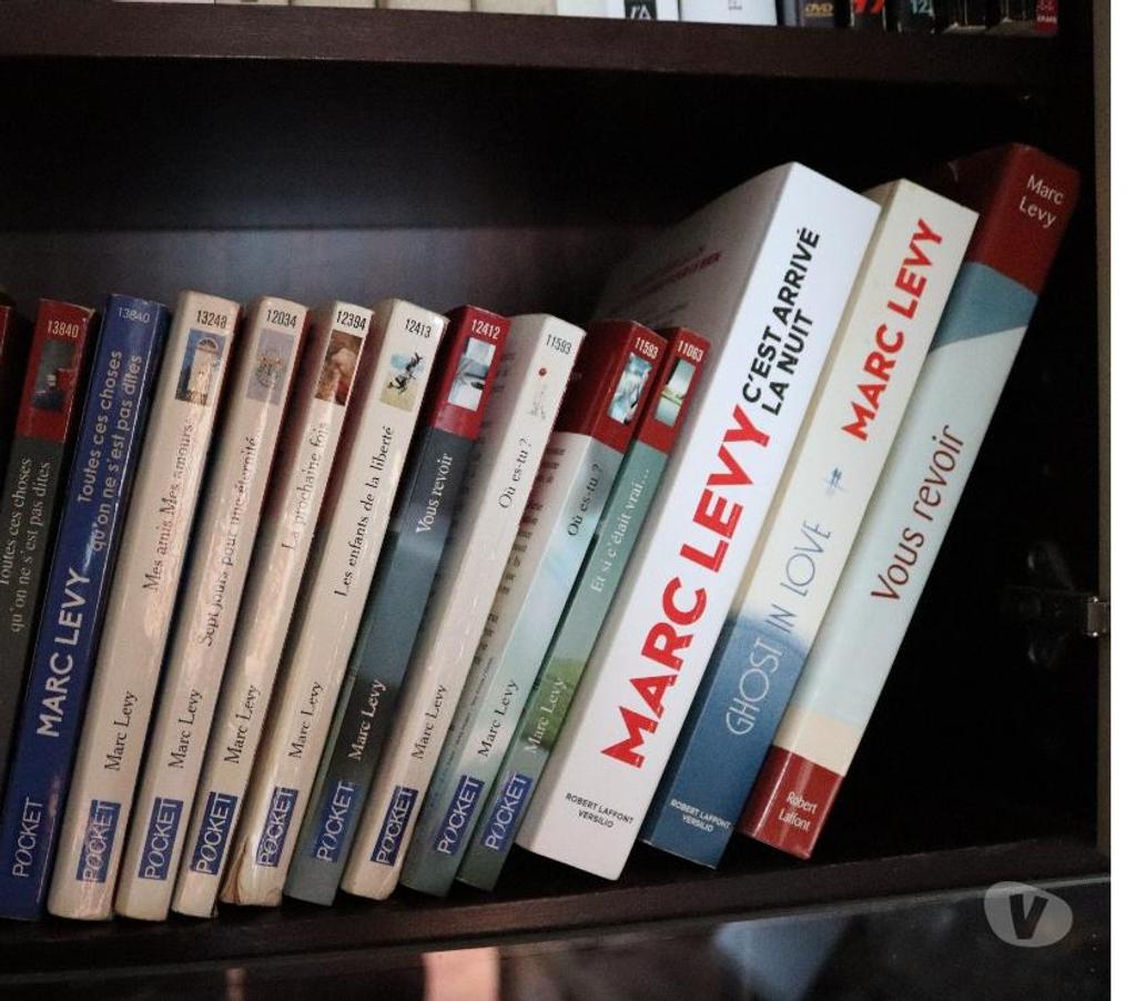 Livres Rixensart Rixensart-Centrum - Photos Vivastreet Collection MARC LEVY("Pocket "ou "Robert Affont")ou Brel