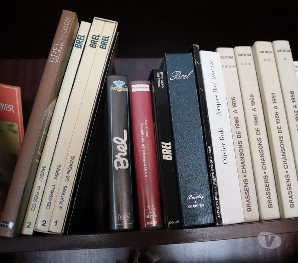 Livres Rixensart Rixensart-Centrum - Photos Vivastreet Collection MARC LEVY("Pocket "ou "Robert Affont")ou Brel