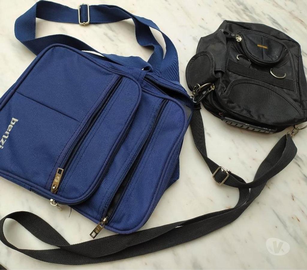 Accessoires & Bagagerie Rixensart Rixensart-Centrum - Photos Vivastreet SACS en bandoulière noir,bleu synthétique +sieurs poches