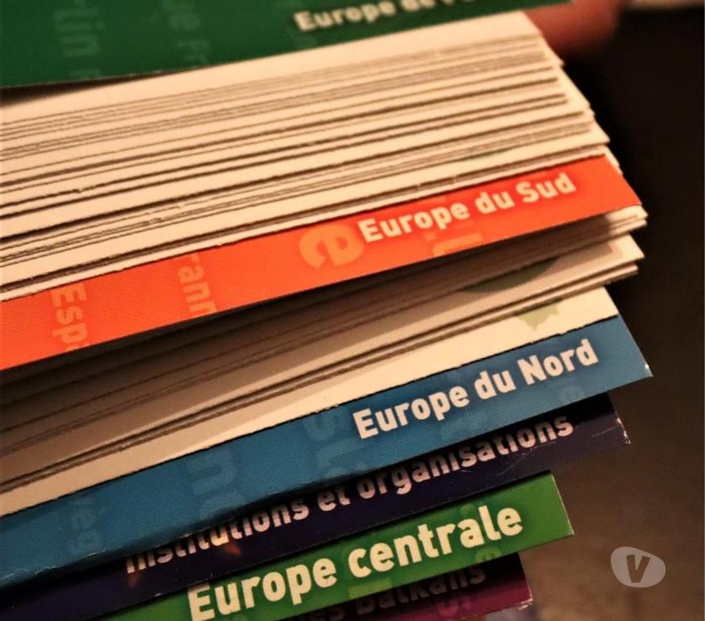 Livres Rixensart Rixensart-Centrum - Photos Vivastreet GRAND ATLAS de l' EUROPE (actuel) en farde classeur