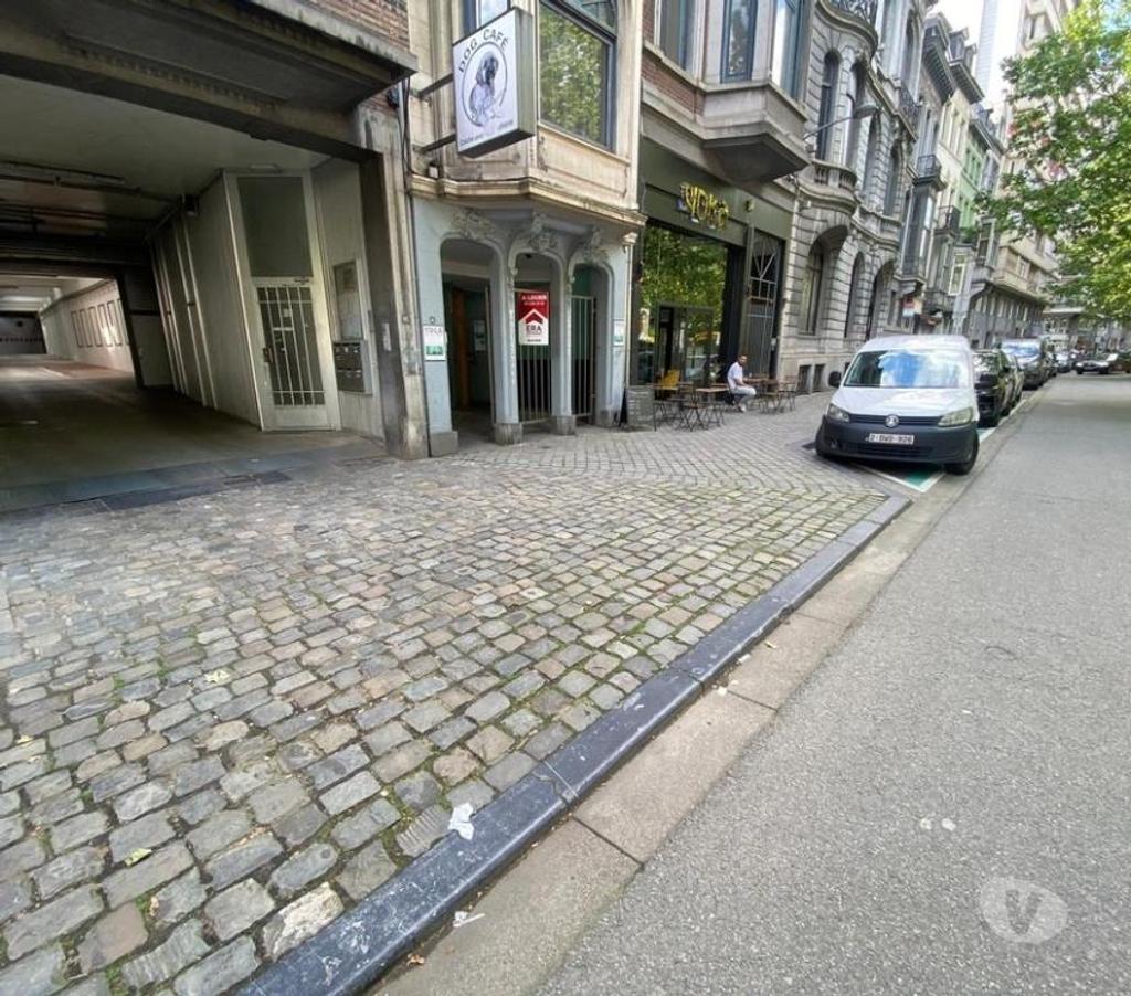 Location parking & garage Liège Liège-Centrum - Photos Vivastreet Liege Bd Avroy emplacements de parking disponibles,