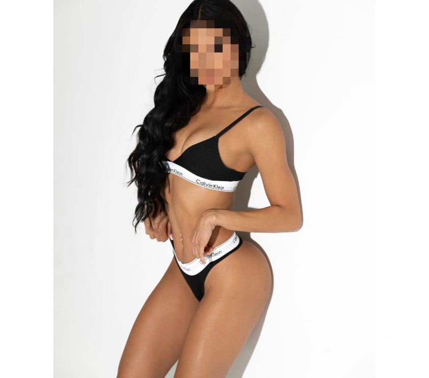 Escort Aubange Athus - Photos Vivastreet Luna sur Messancy sexy et coquine déplacement aussi