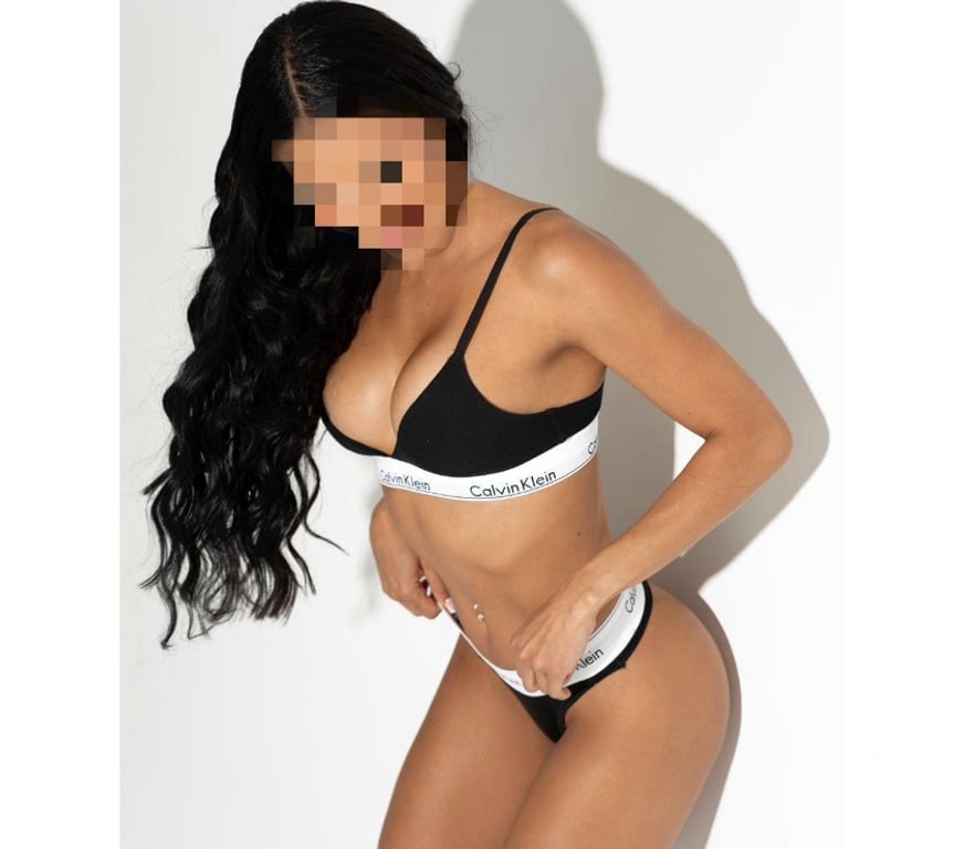Escort Aubange Athus - Photos Vivastreet Luna sur Messancy sexy et coquine déplacement aussi