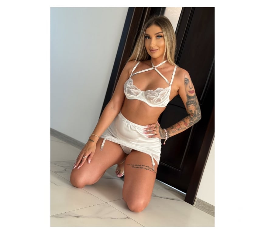 Escort Aubange Athus - Photos Vivastreet Ariana belle blonde a Athus