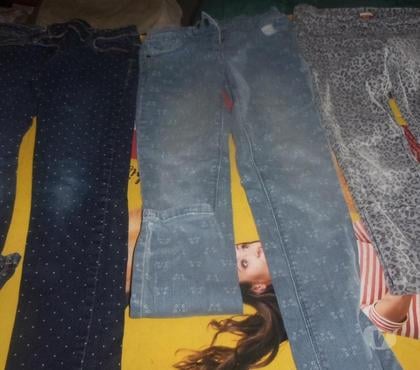 Vêtements occasion Bon-Secours Péruwelz - Photos Vivastreet pantalons fille 910 ans