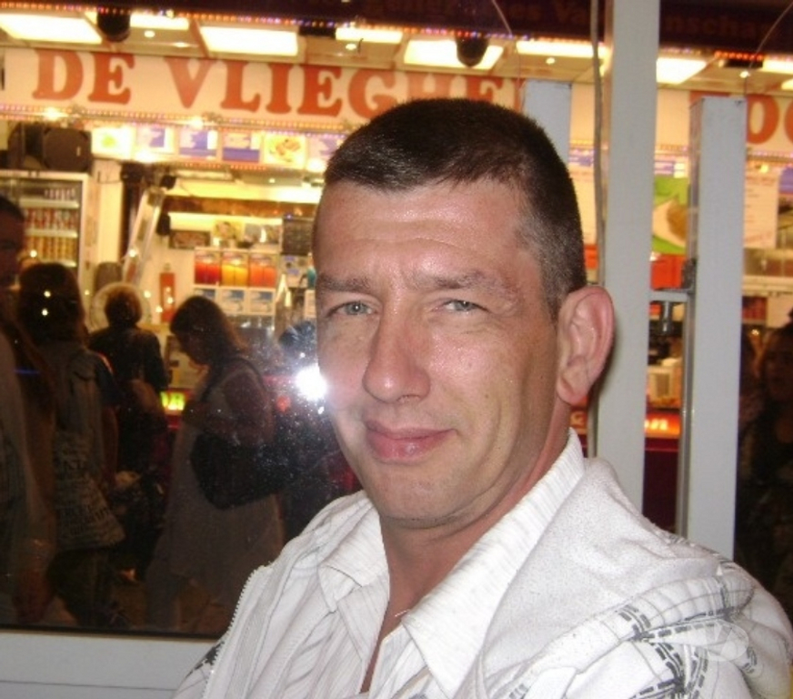 exhib Jumet Jumet-Centrum - Photos Vivastreet cherche conplice