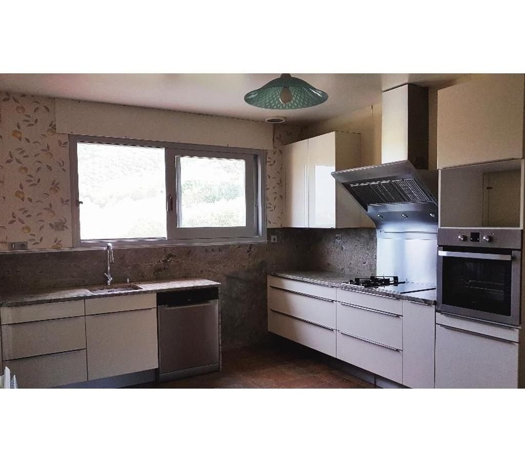 Annonce maison France - Photos Vivastreet Près de Perpignan Belle villa de 204m² avec grand parc