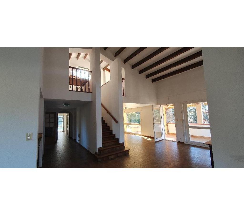Annonce maison France - Photos Vivastreet Près de Perpignan Belle villa de 204m² avec grand parc