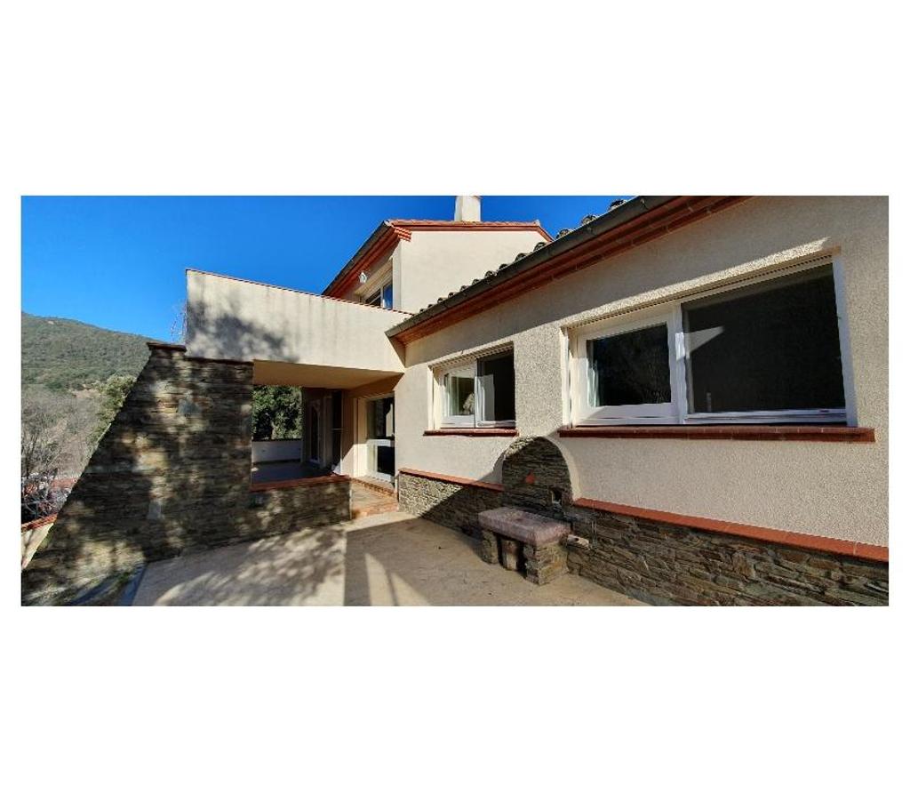 Annonce maison France - Photos Vivastreet Près de Perpignan Belle villa de 204m² avec grand parc