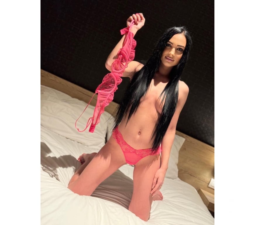 Escort Aubange Athus - Photos Vivastreet Leyla nouvelle fille a Athus