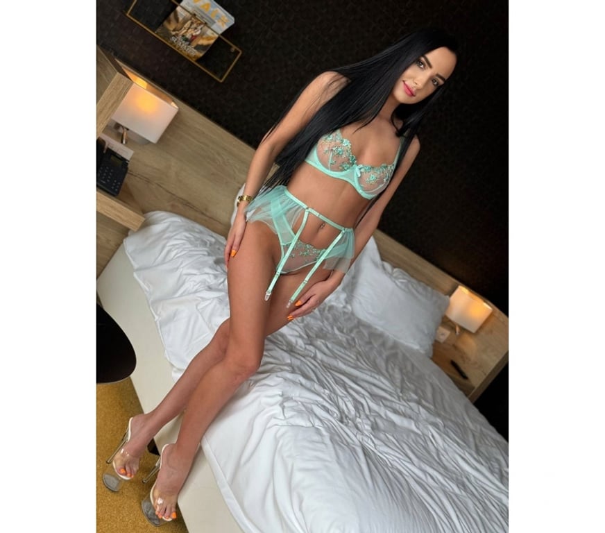 Escort Aubange Athus - Photos Vivastreet Leyla nouvelle fille a Athus