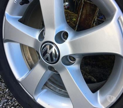 Pièces moteur et accessoires auto - Photos Vivastreet A Vendre 5 jantes Sima Volkswagen avec pneus hiver