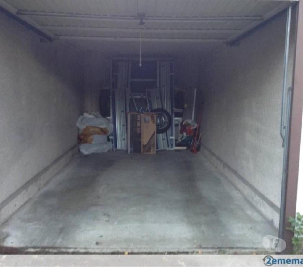 Location parking & garage Wavre Wavre-Centrum - Photos Vivastreet 🚗 À LOUER : Garage Box Sécurisé – Centre de WAVRE