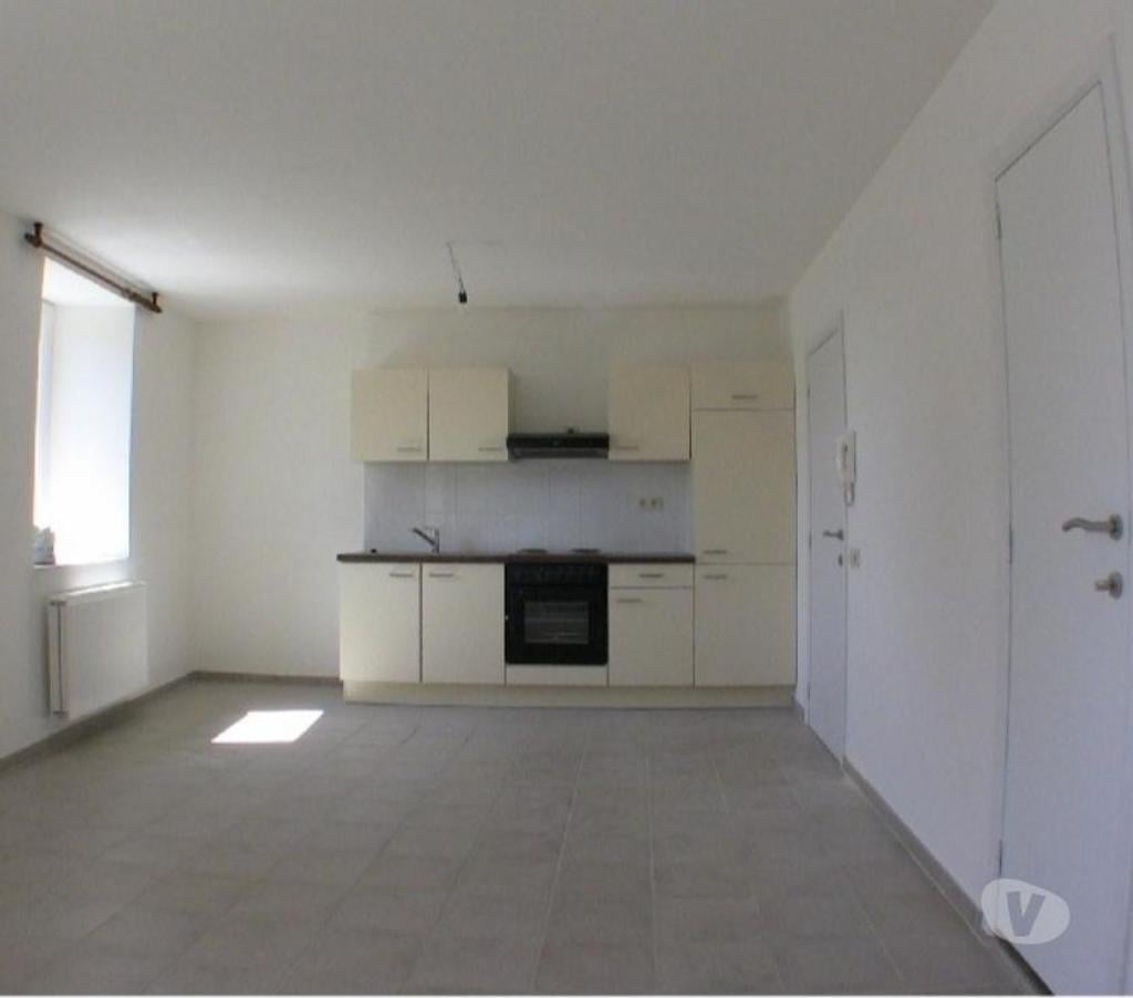 Location appartement Mettet Biesme - Photos Vivastreet Appartement 2 CH Mettet centre PEB: B 1er étage