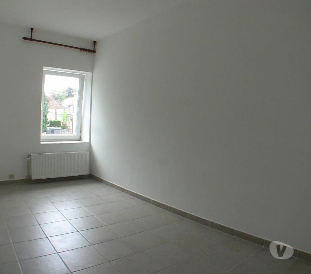 Location appartement Mettet Biesme - Photos Vivastreet Appartement 2 CH Mettet centre PEB: B 1er étage