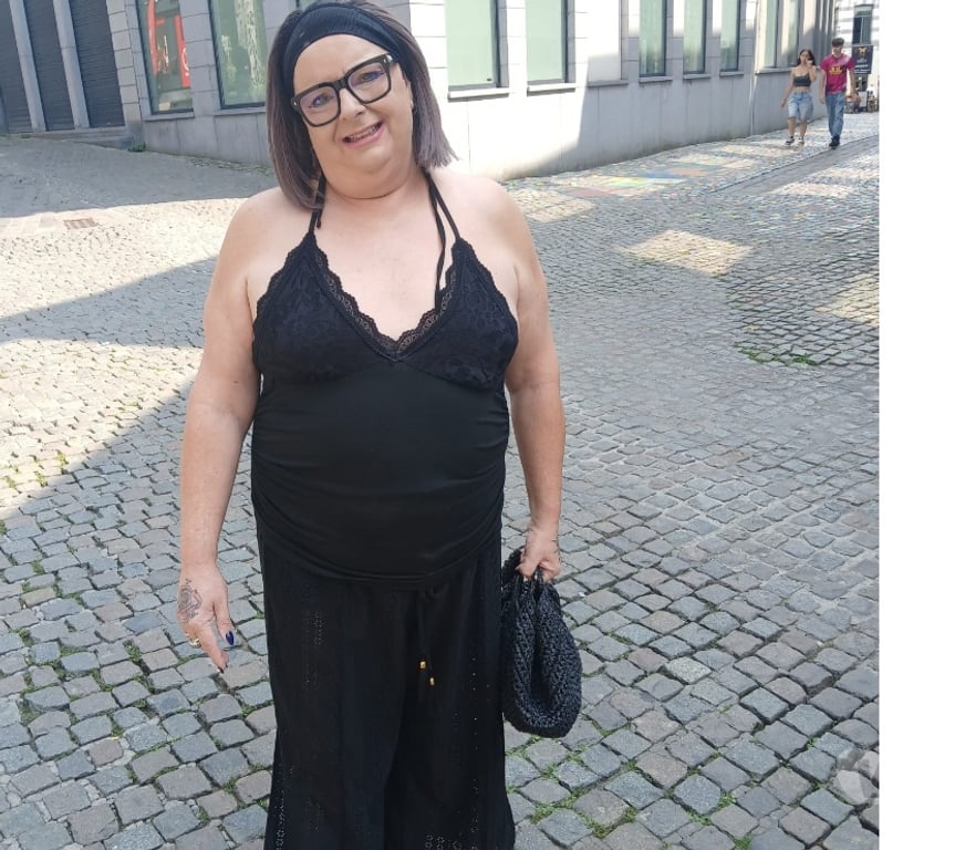 Gay Mons Cuesmes - Photos Vivastreet Bonjour je reçois uniquement actif pour sex reçois a Mons