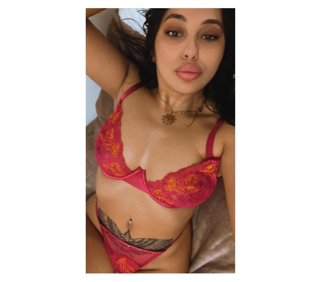 Escort Aubange Athus - Photos Vivastreet Escort Sellenna a Esch Alzette