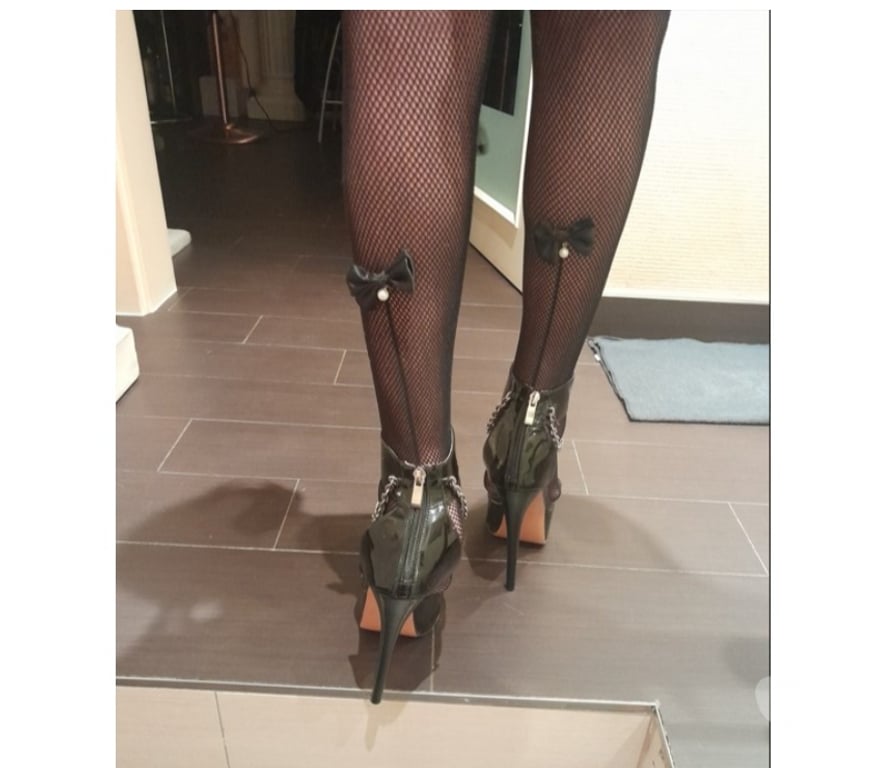 Escort Aubange Athus - Photos Vivastreet BLONDE ULTRA SEXY TOP CLASS A ATHUS