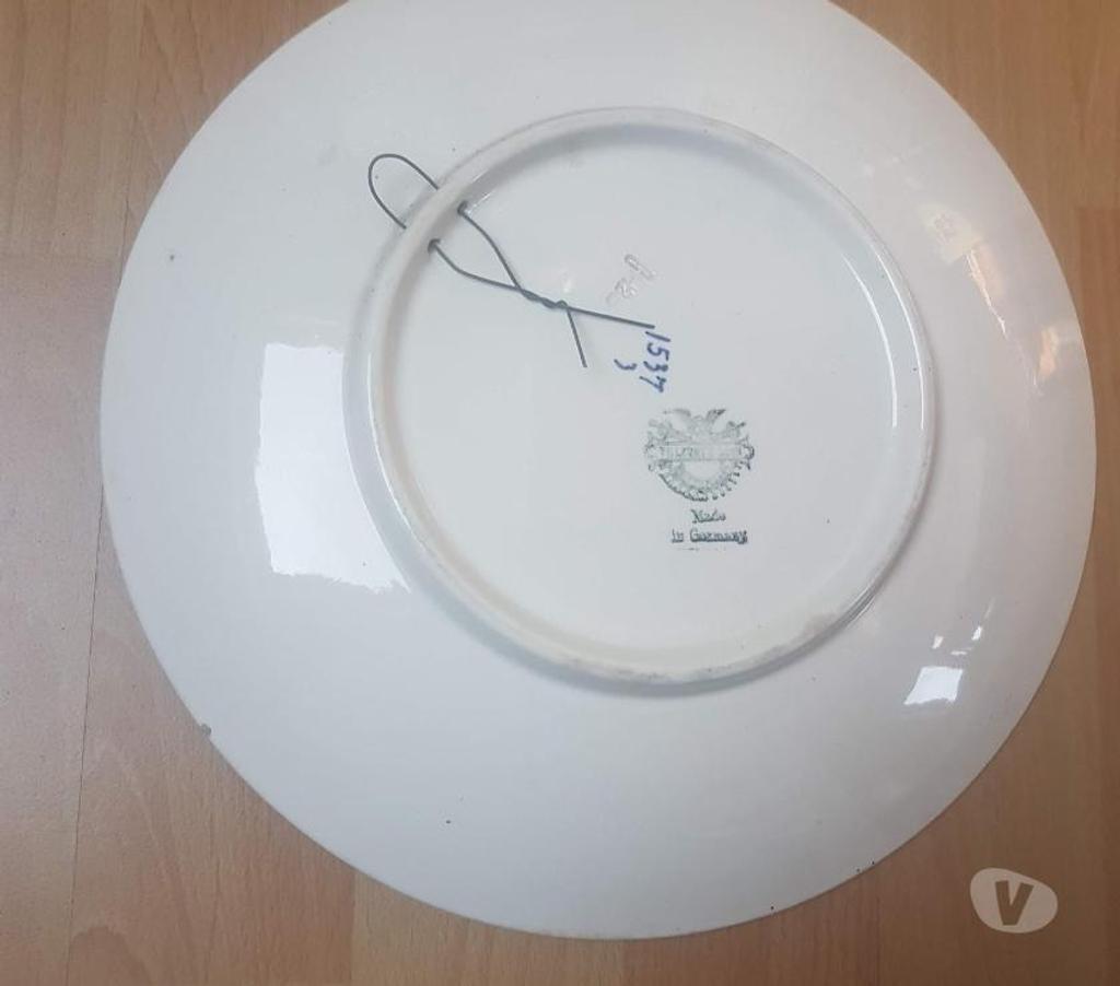 Décoration - art Gilly Gilly-Centrum - Photos Vivastreet Assiette en faïence Villeroy & Boch numérotée